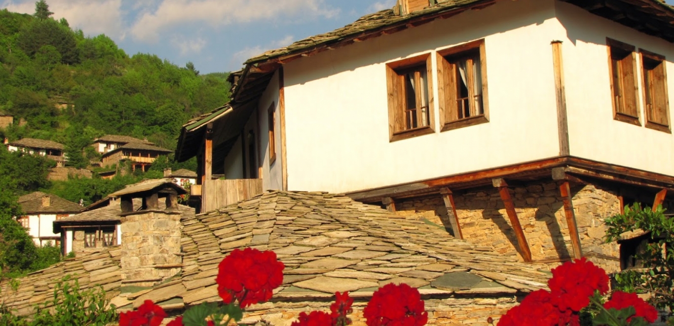 ALDEAS Y TRADICIONES BULGARAS